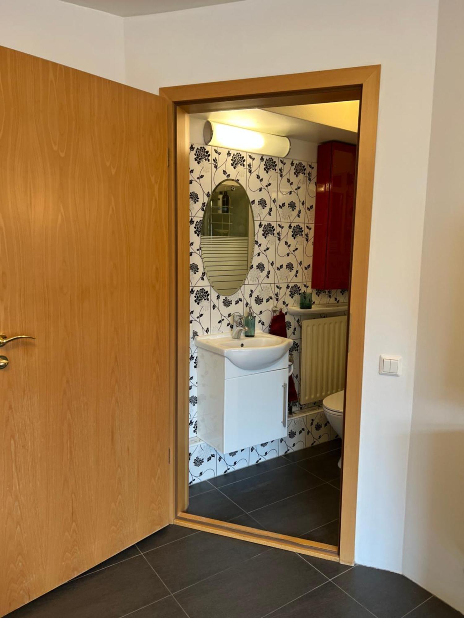 Reykjavik City Center - Privat Studio Apartment Екстериор снимка